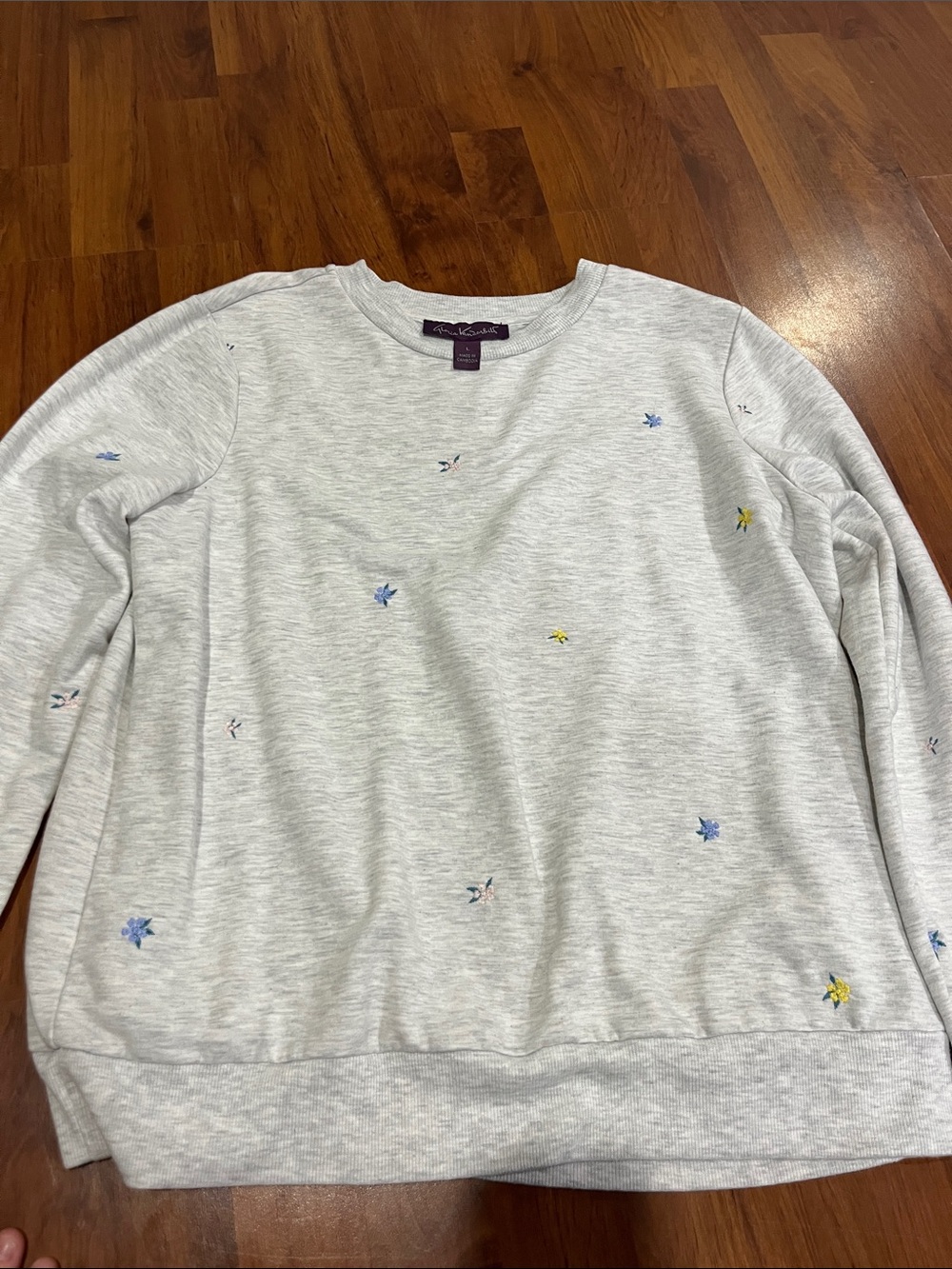 Gloria Vanderbilt Light Gray Crewneck Sweater with Tiny Floral Embroidery